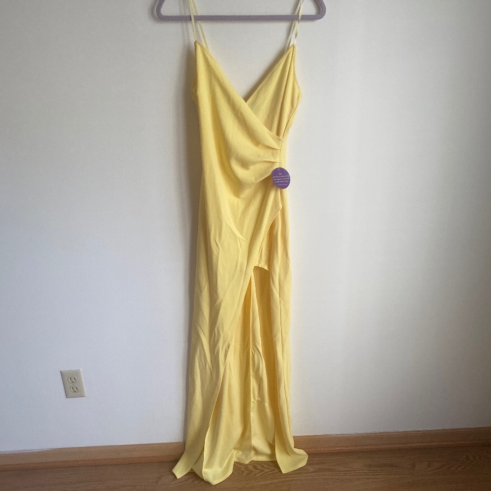 BANANA YELLOW MAXI DRESS